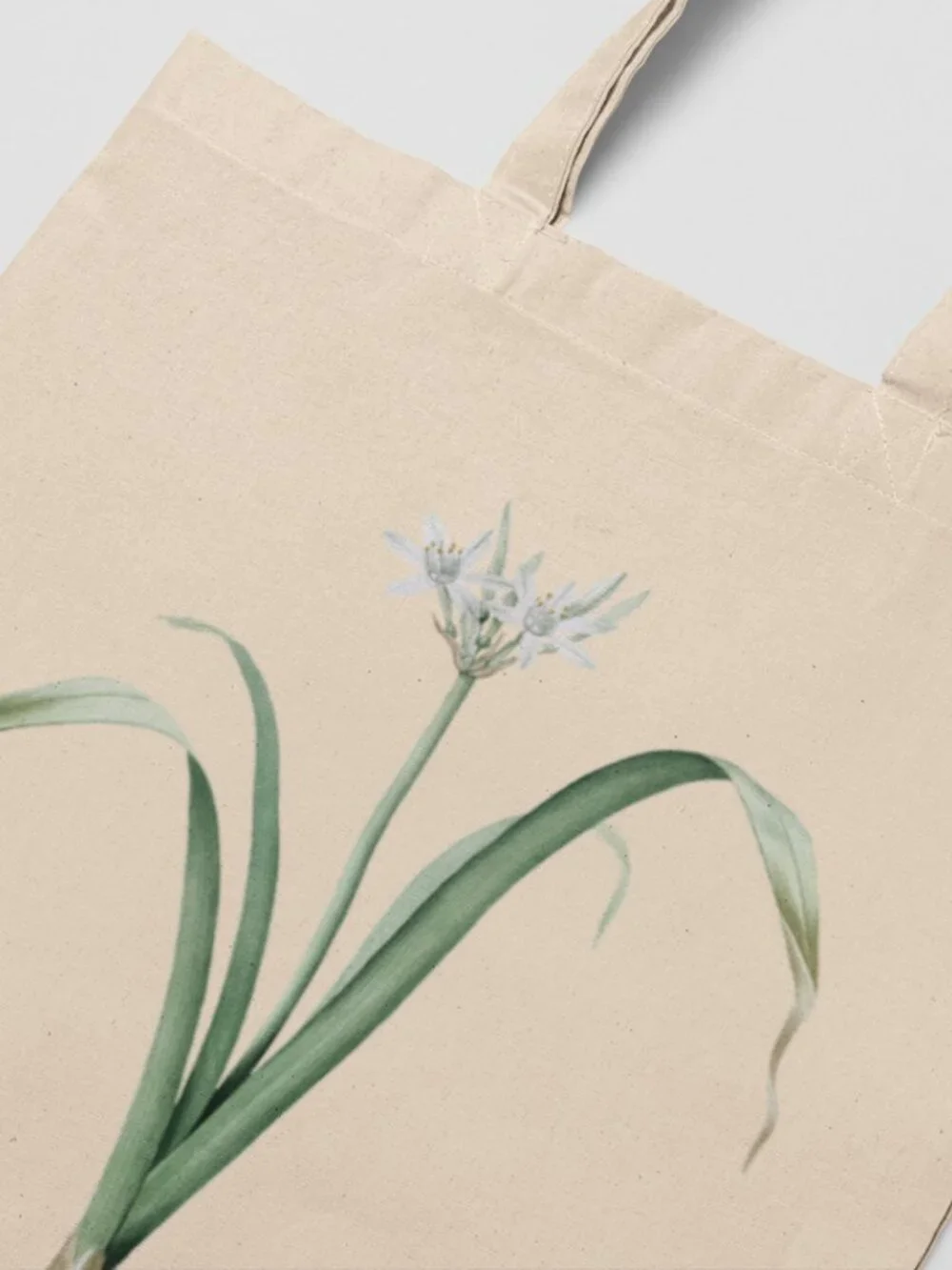 Small-Flowered Pancratium Vintage Floral Print Graphic Canvas Tote Bag